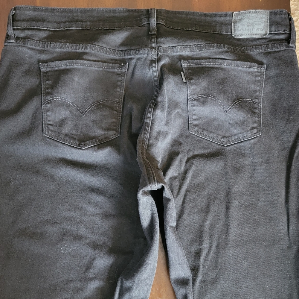 Levi's 711 Skinny Jeans